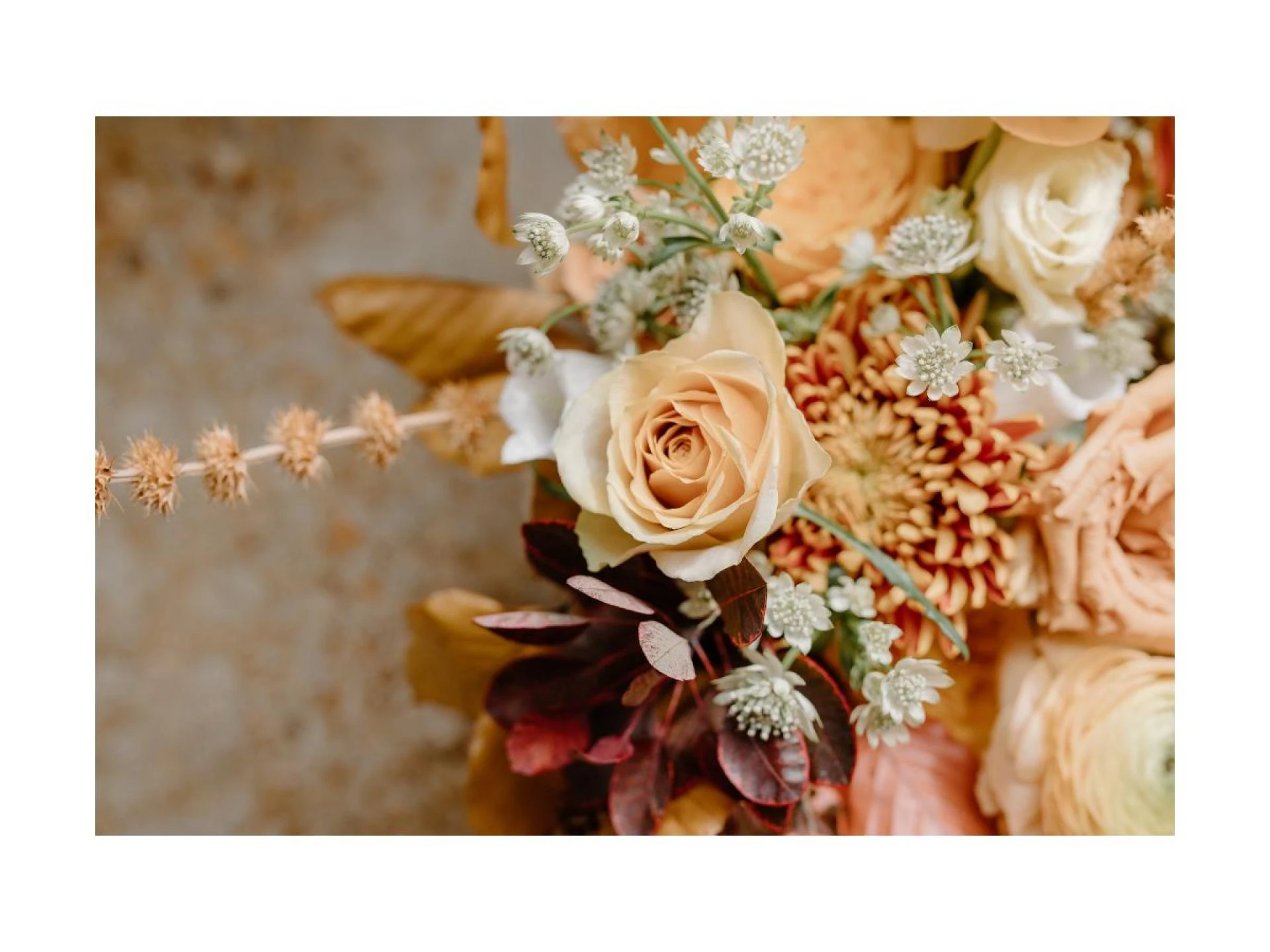 Customizing Designing a Unique Wedding Arch