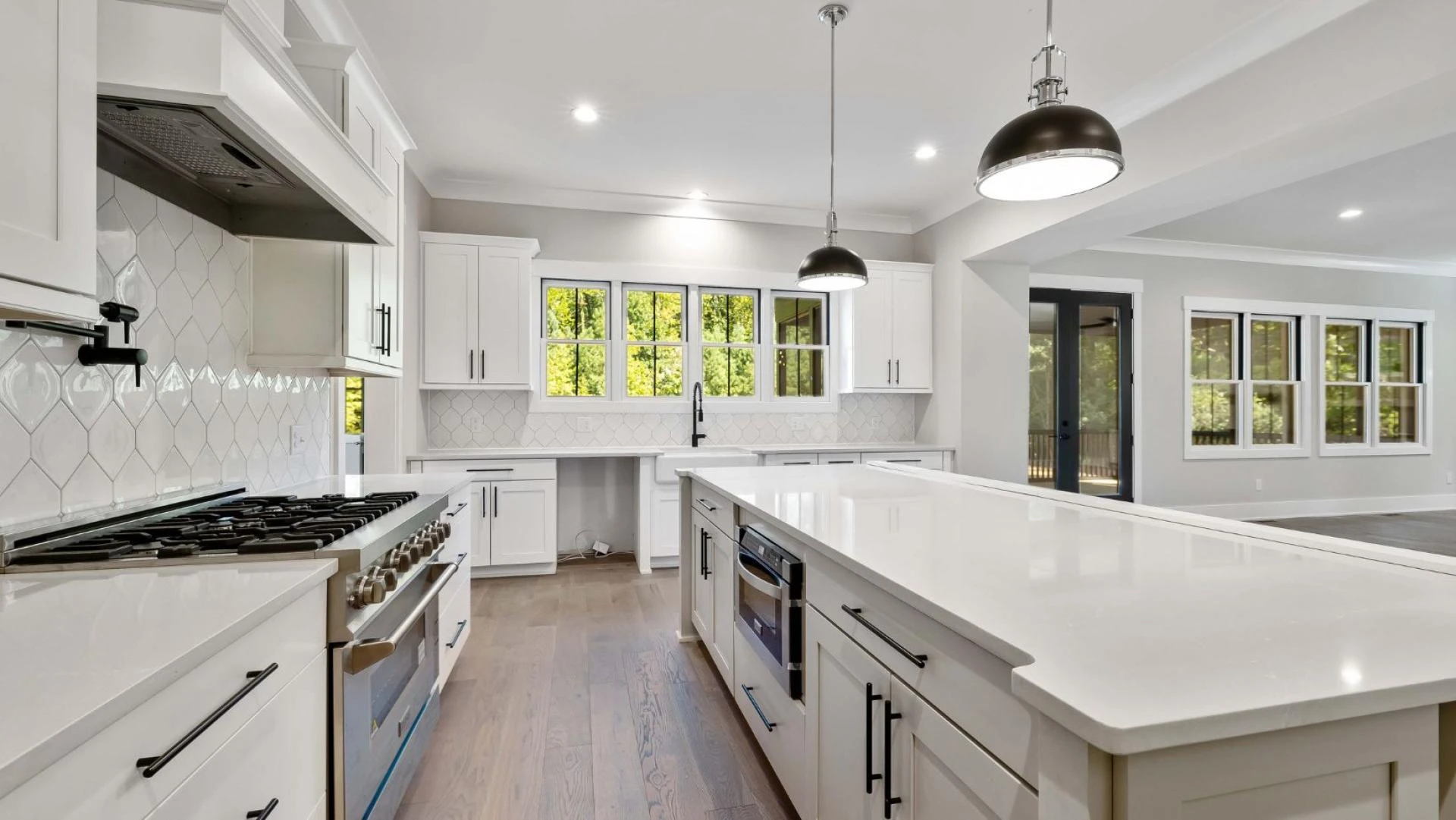 Modern vs Traditional Kitchen Styles: What Fits Your Home Best
