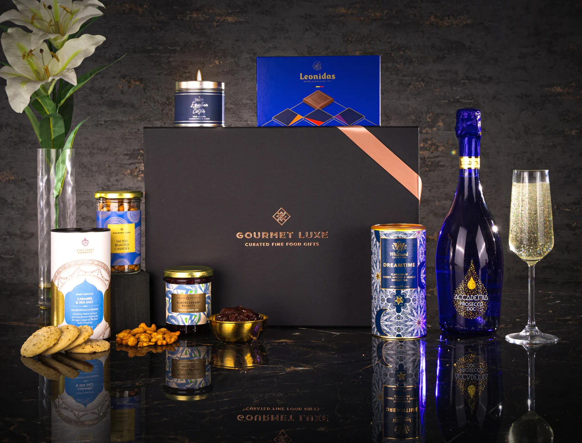 10 Best Corporate Client Christmas Gifts to Strengthen Business Bonds