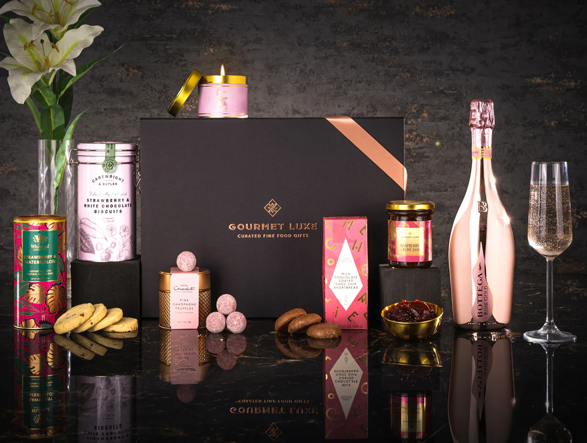 10 Best Corporate Client Christmas Gifts to Strengthen Business Bonds