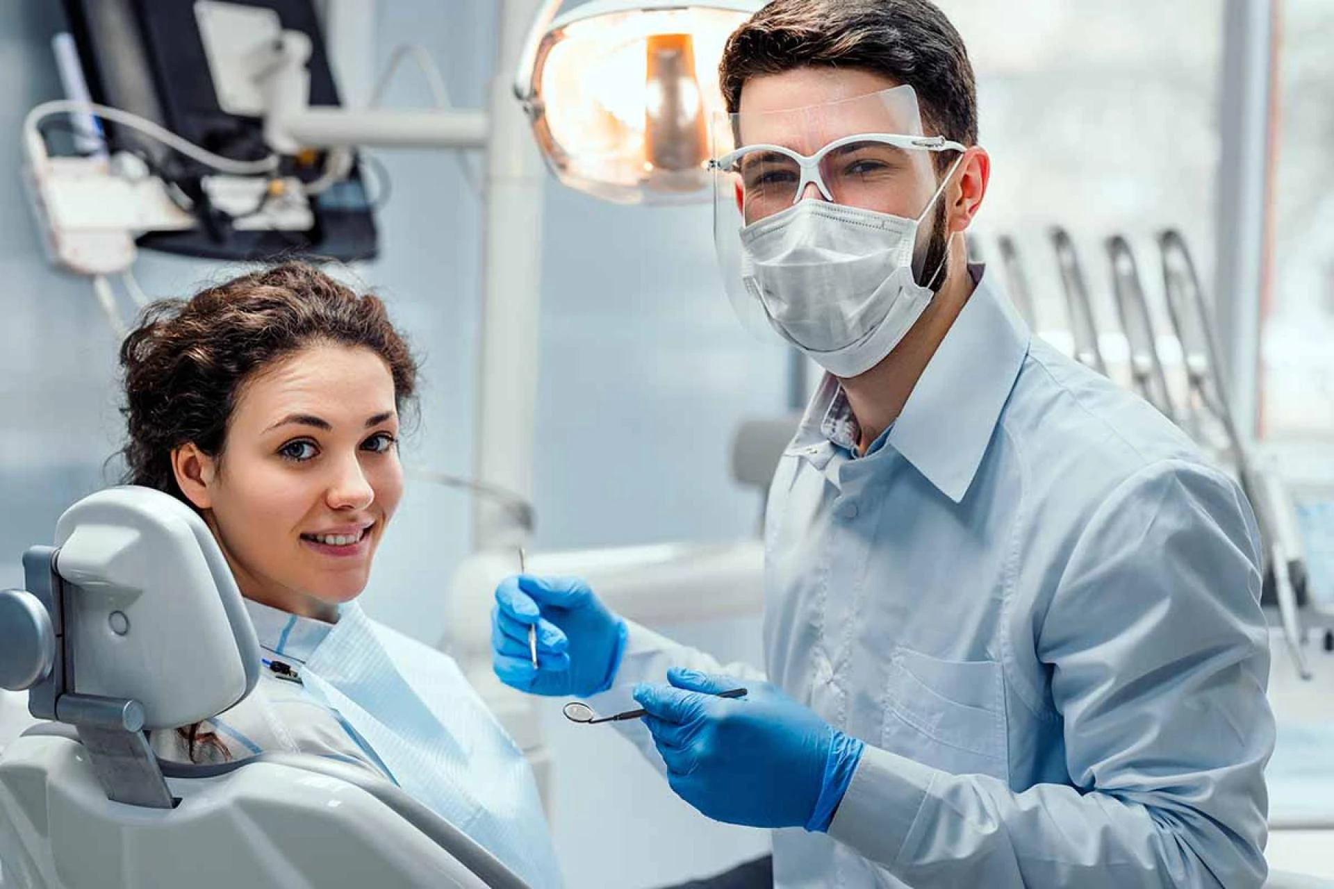 What Is Periodontics and How It Helps Treat Gum Infections ?