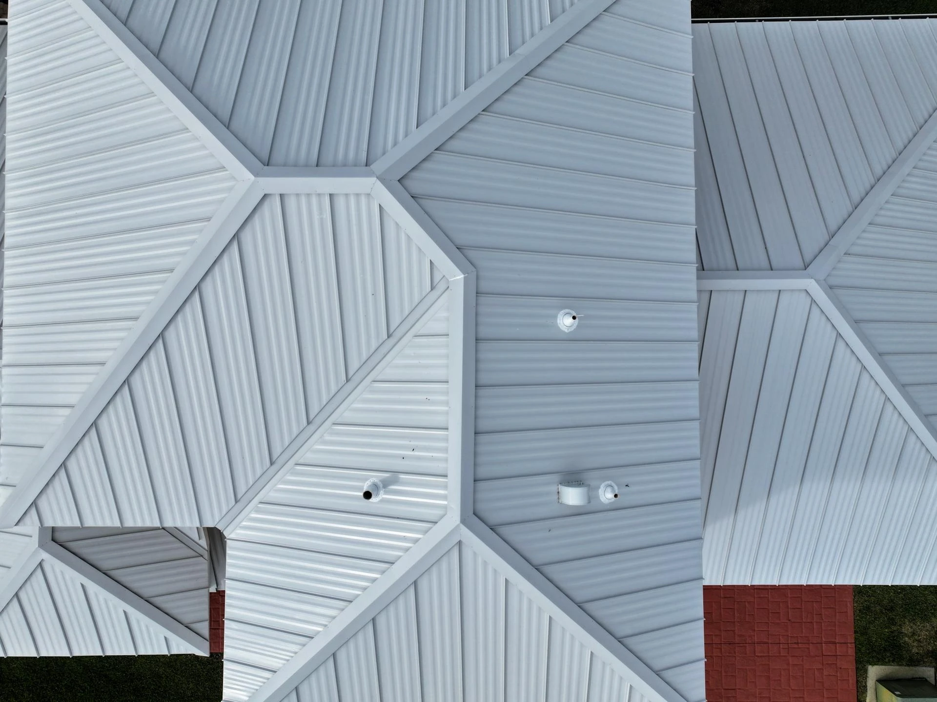 The Hidden Damage September Storms Can Cause to Florida Roofs 