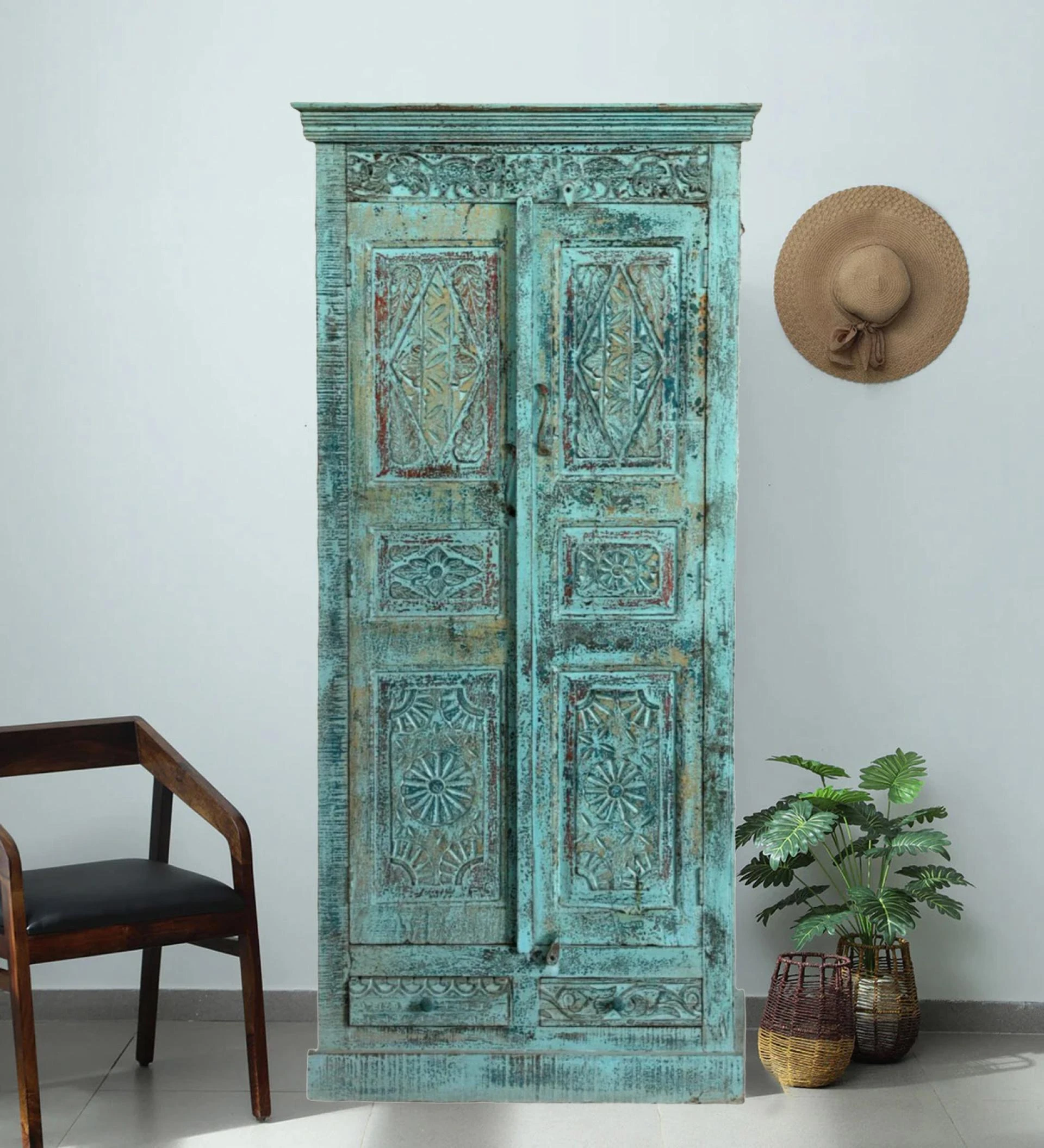 Vintage Maximalist Luxury: How Carved Furniture Shapes Celebrity Style