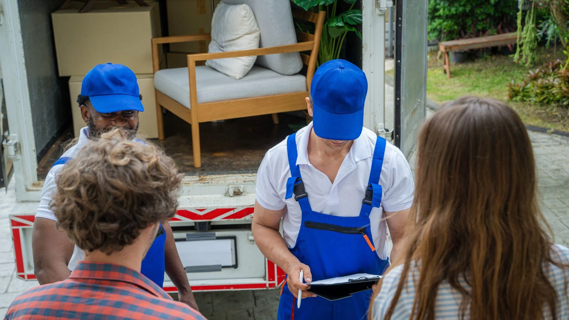 What Sets a Good London Household Removals Service Apart?