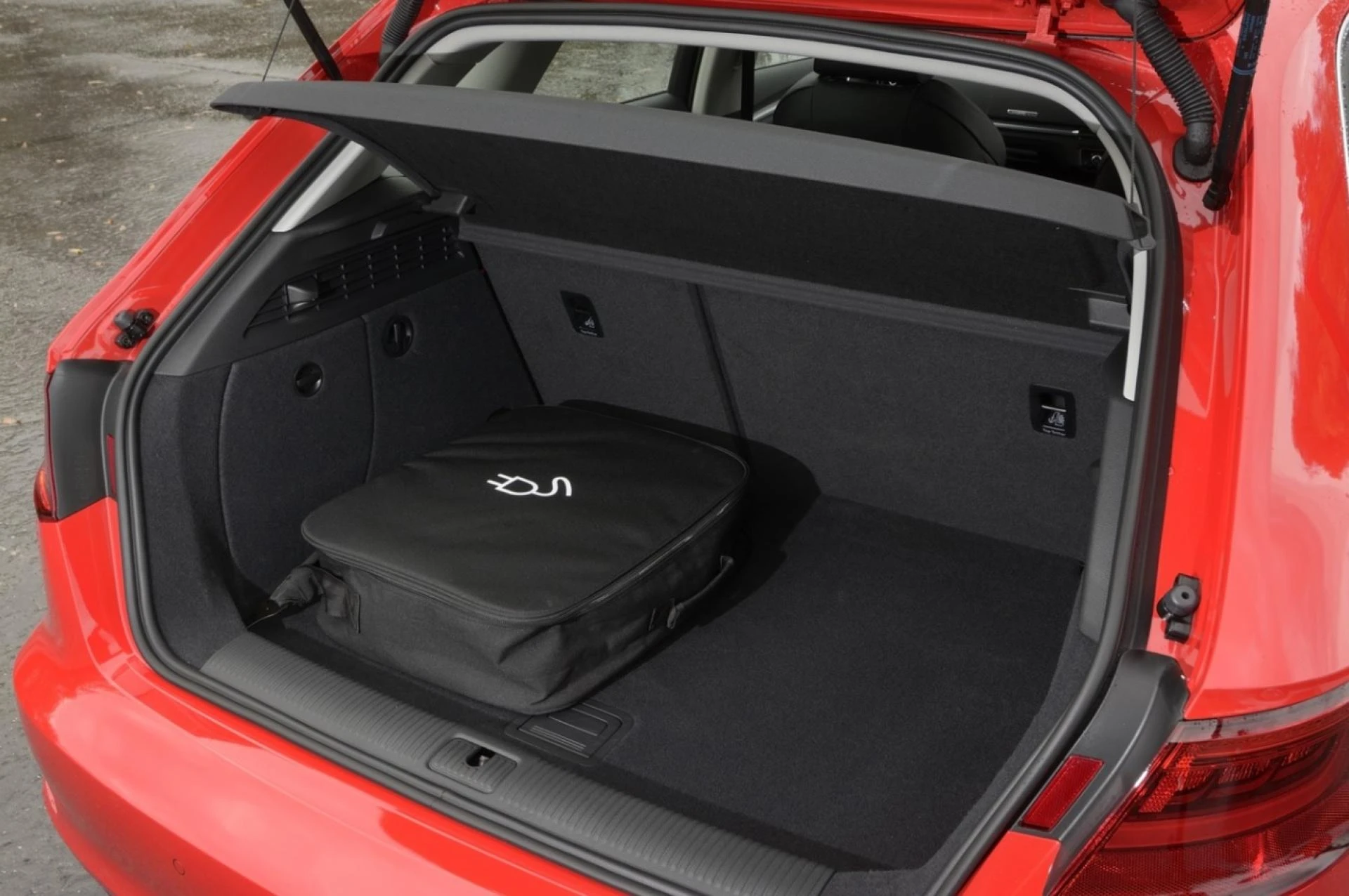 Tappeto bagagliaio auto: protezione e praticità con la vasca baule MTM Shop