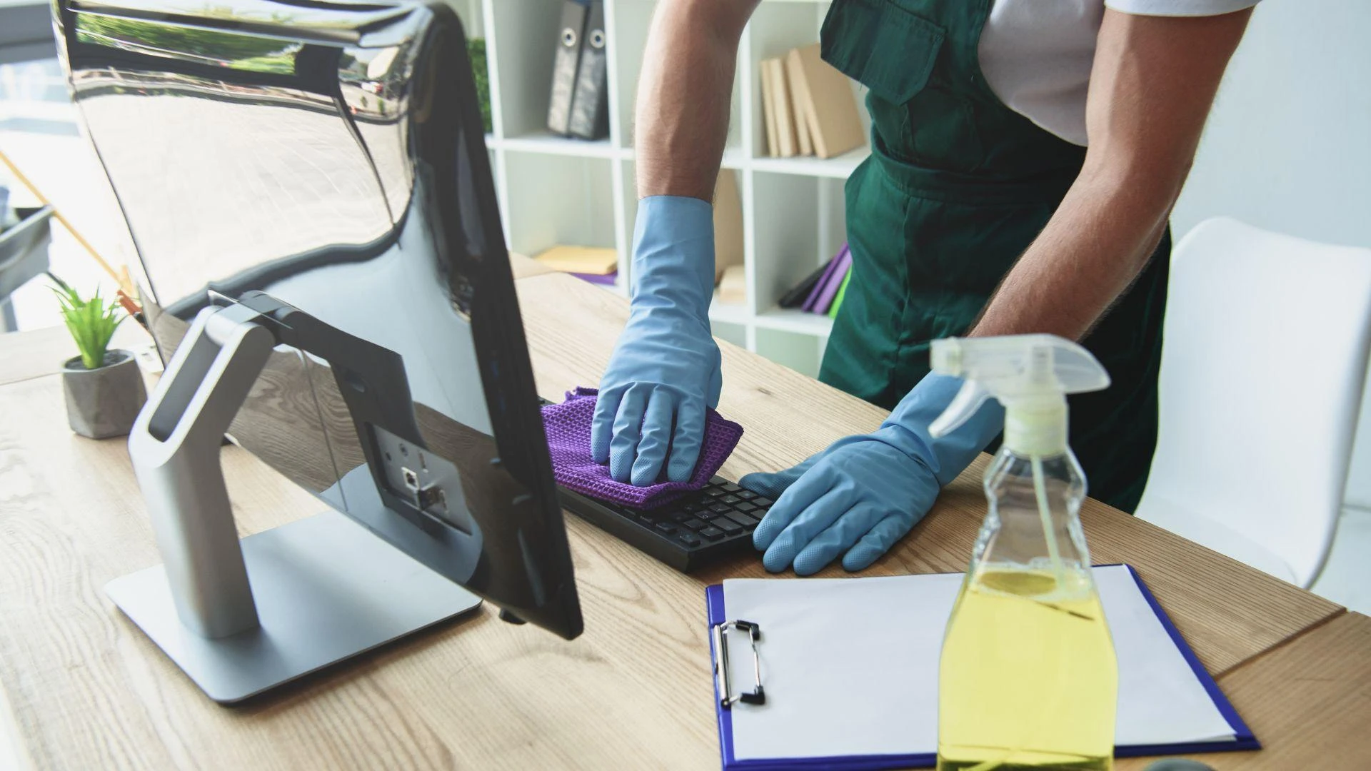 Why Regular London Office Cleaning is Essential for Employee Health