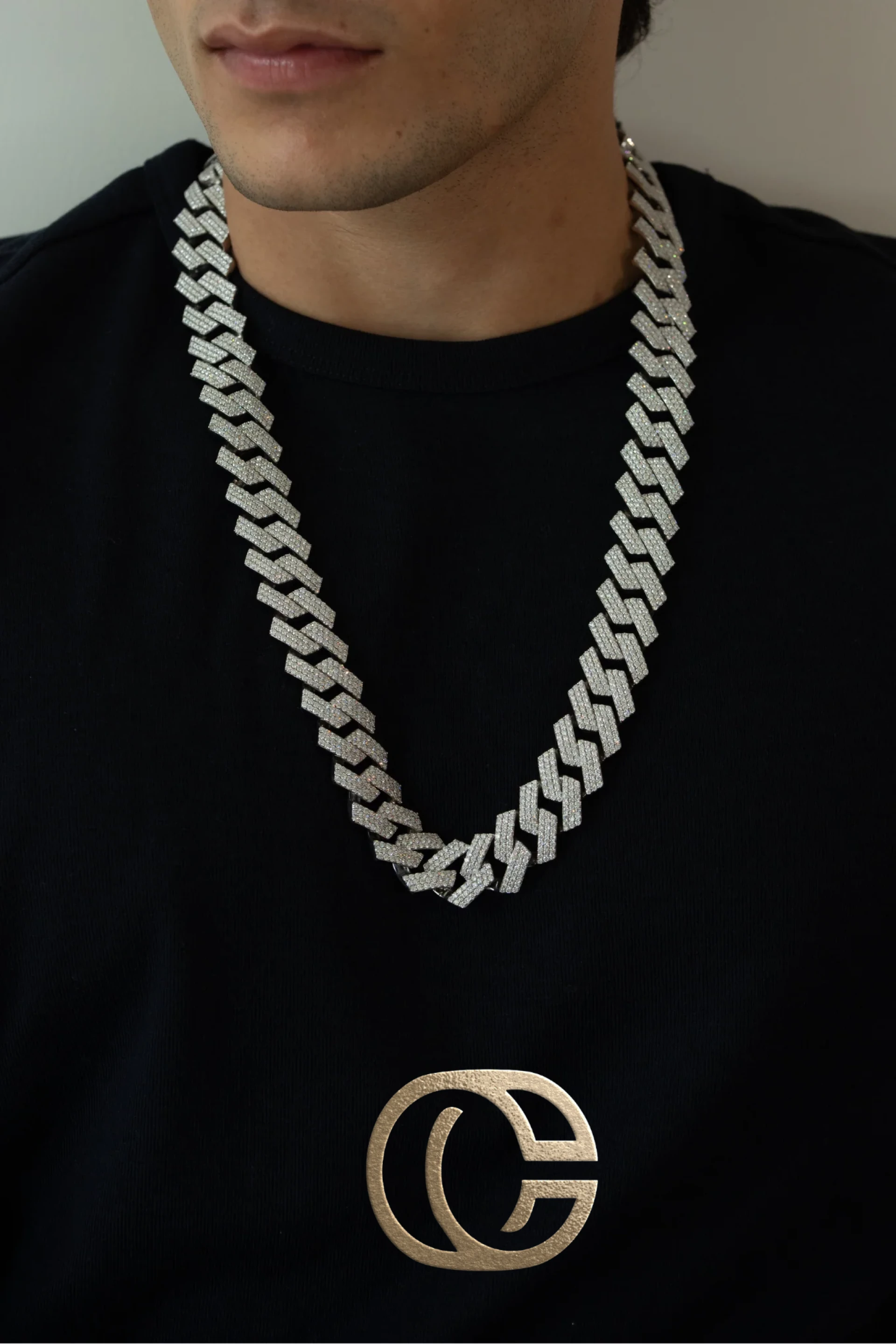 The Influence of Streetwear on Hip-Hop Jewelry