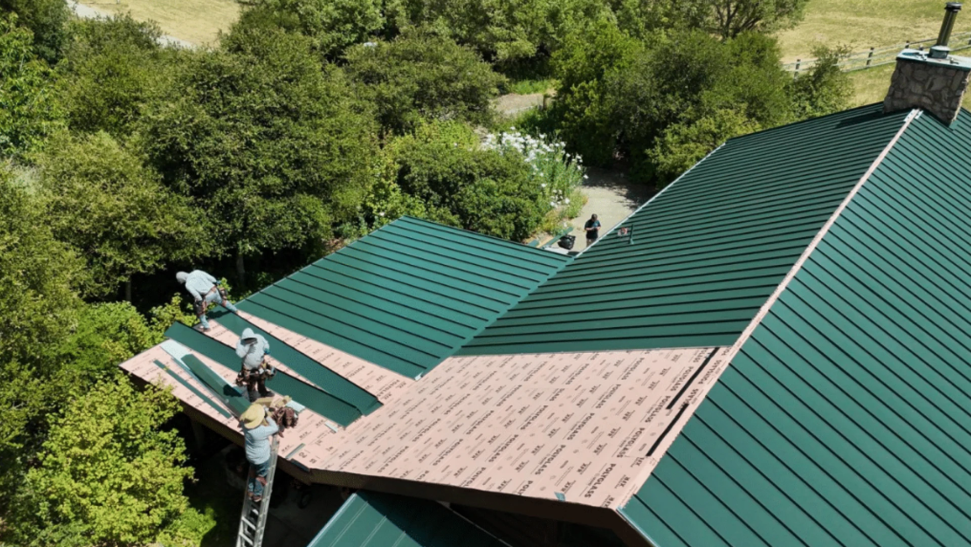 Signs It’s Time for Metal Roof Replacement in San Francisco 