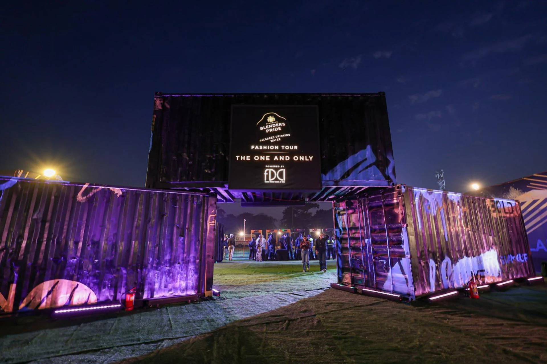 A Look at the En Vogue Trends 2025 and the Magic of Anamika Khanna