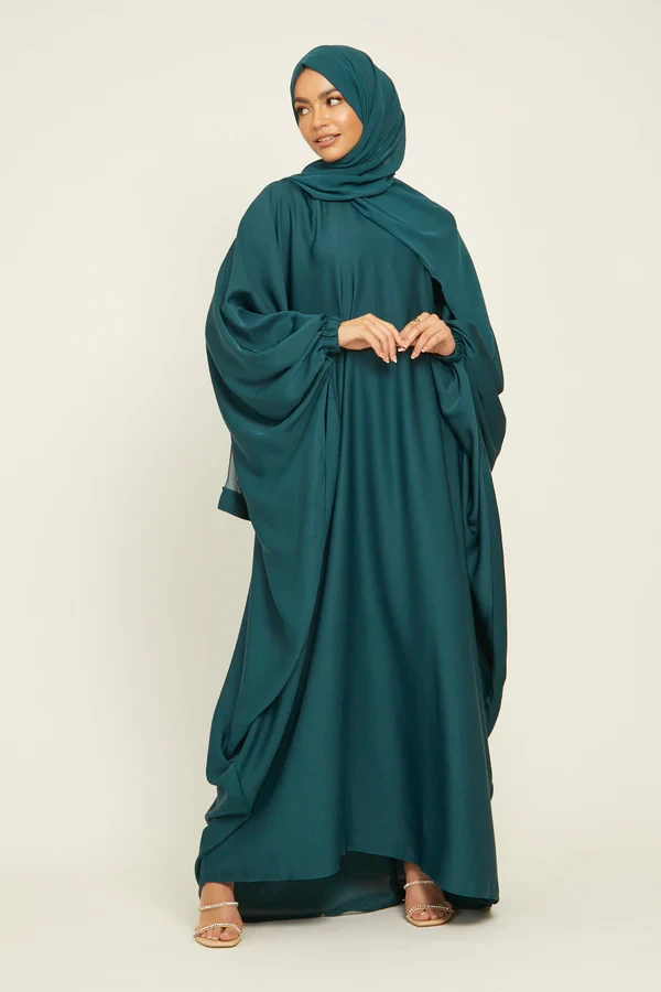 The Timeless Grace of Abaya: Modesty Meets Modern Fashion