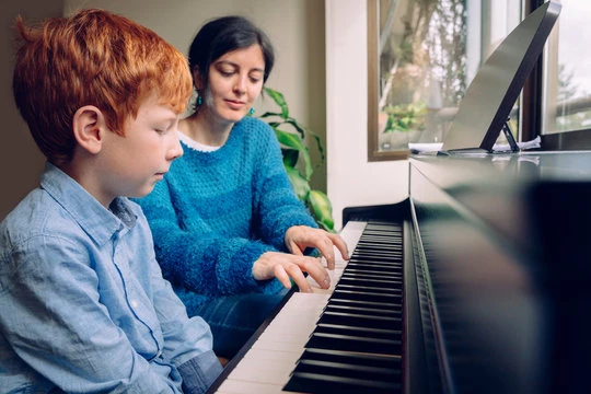 Top Places for Piano Lessons Dubai Students Love 