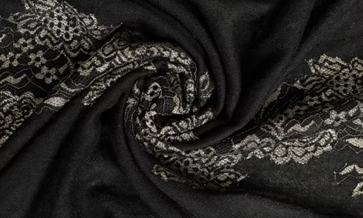 Fine Wool Stole with Lace: Elegance Meets Craftsmanship at Livalya