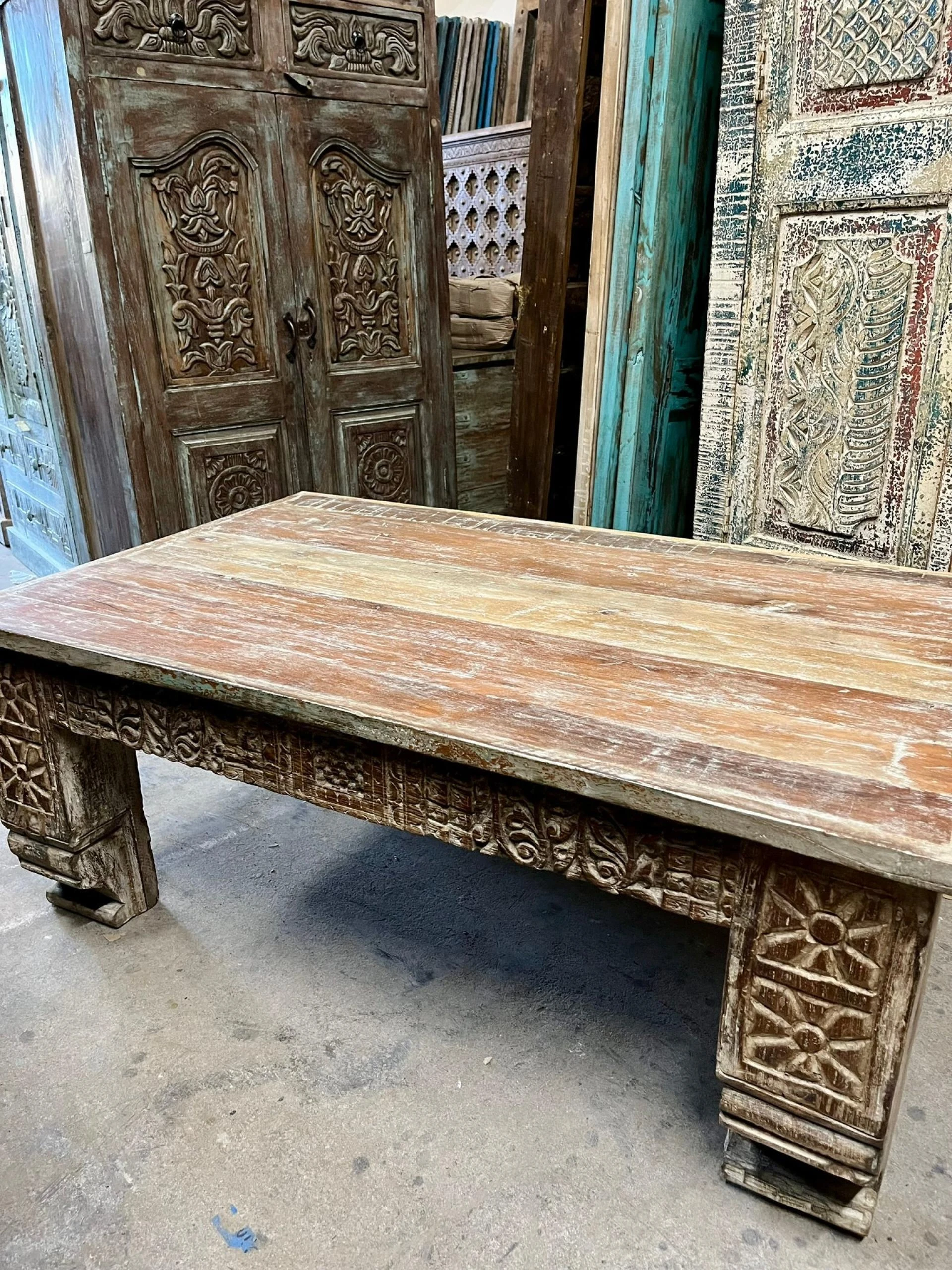 Old Meets New: How to Mix Vintage Furniture with Modern Home Décor