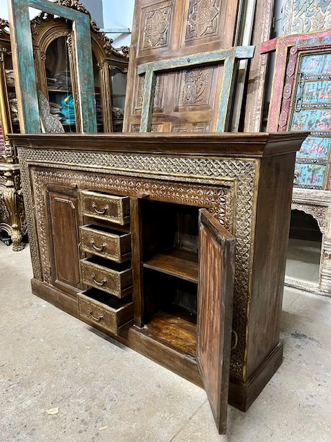 Old Meets New: How to Mix Vintage Furniture with Modern Home Décor