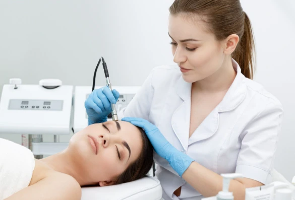 Advance Your Aesthetic Career with Derma Curve Aesthetic Academy: Best Botox Workshop & Certified Cosmetology Diploma in Delhi