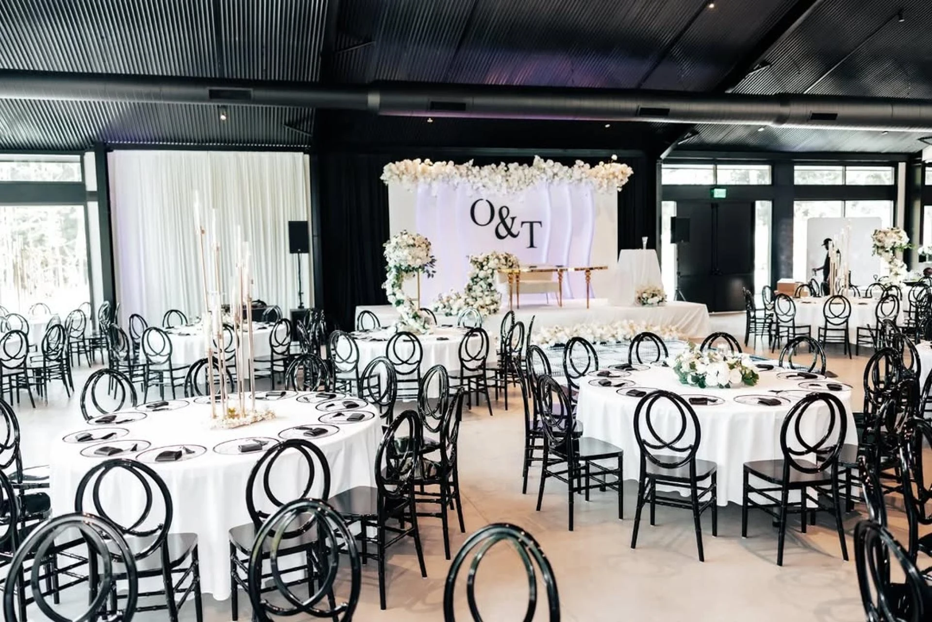Elegant Event Styling with Real and Artificial Floral Creations