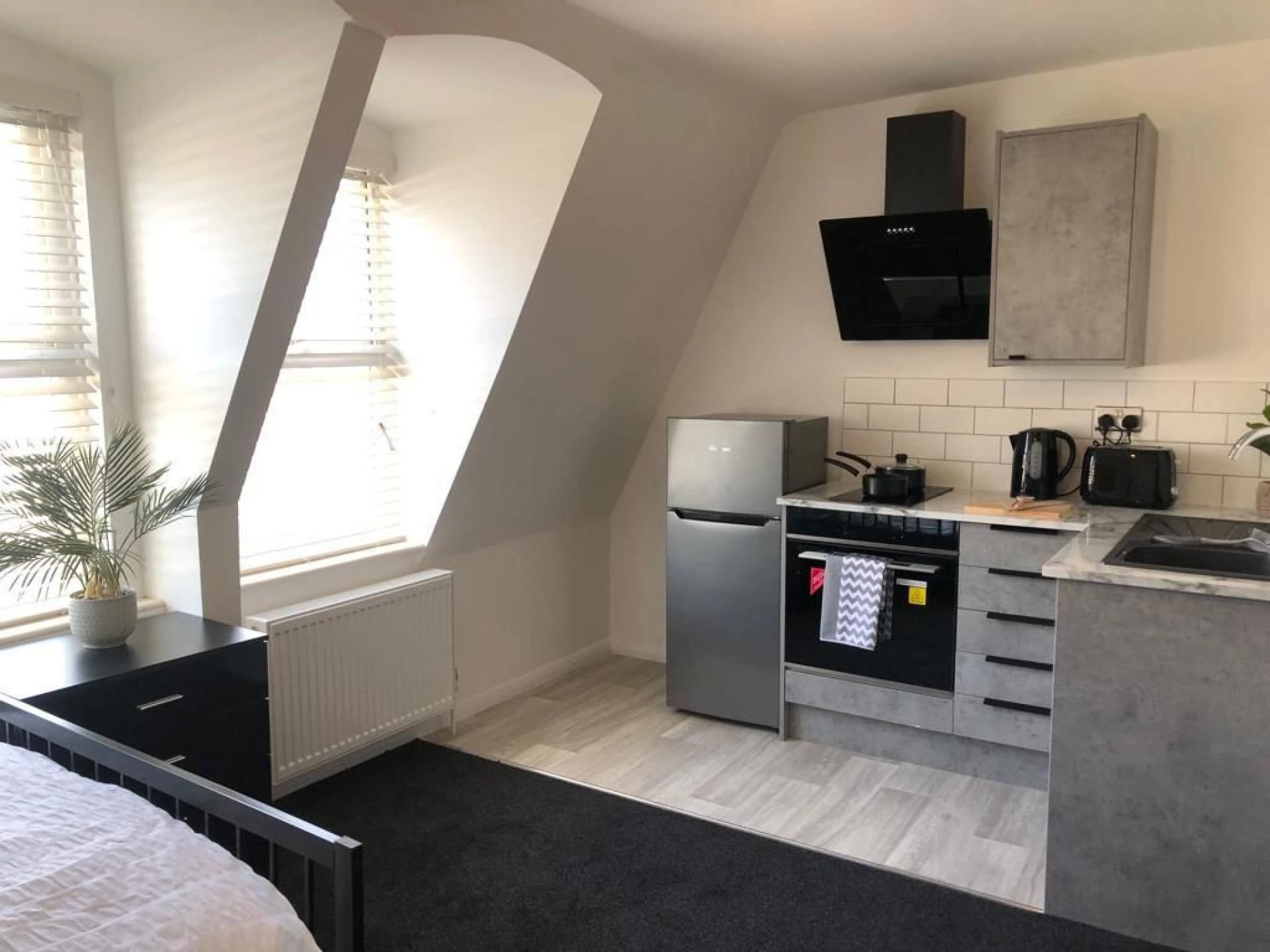 How to Rewire a House in Eastbourne | 6 Practical Tips from M and M Electrical