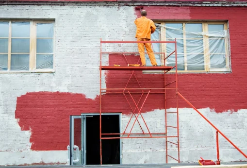From Old to Bold: How Painting Services In Dubai Revive Faded Exteriors Professionally