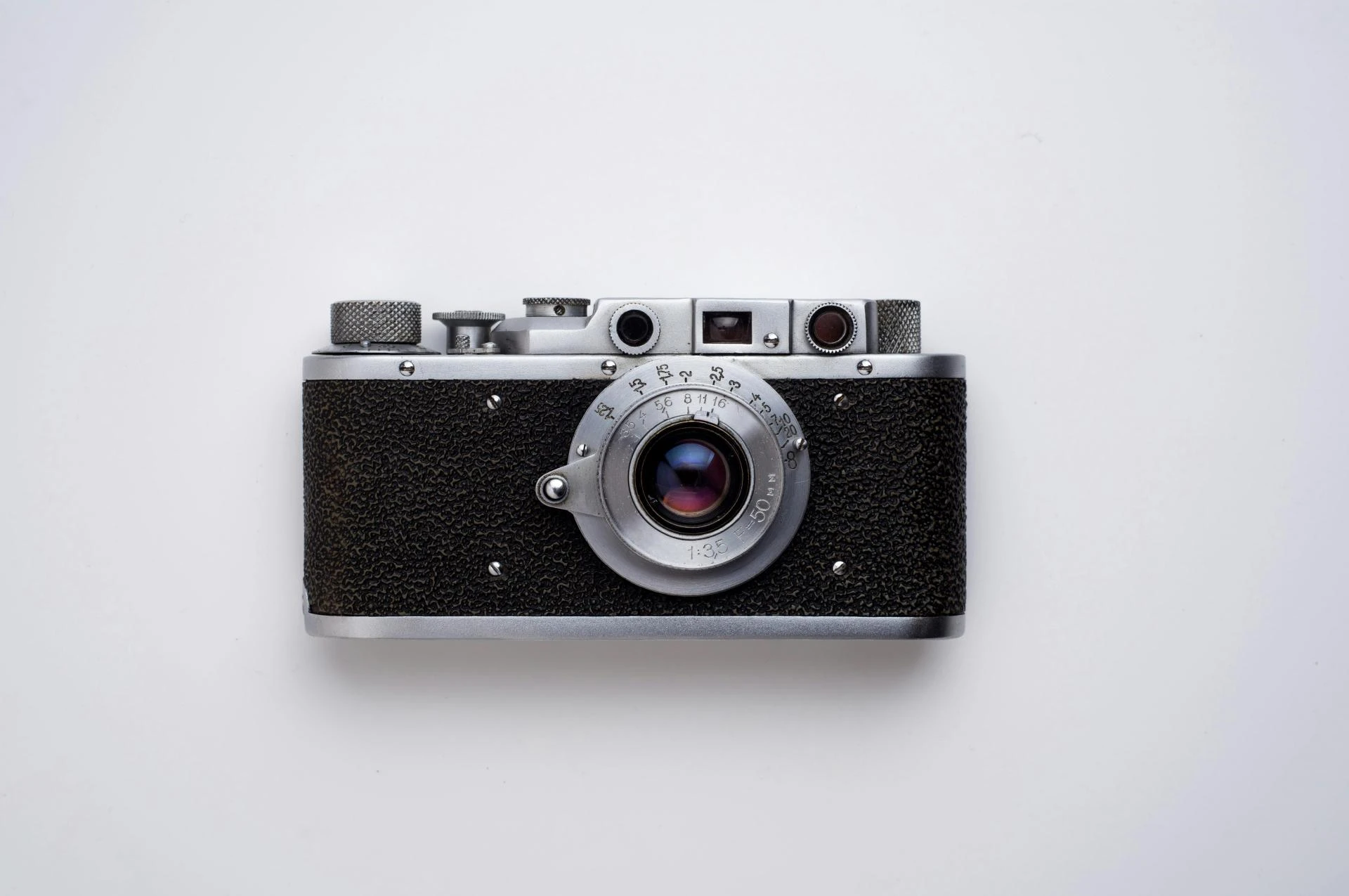 Camera Store Amsterdam: How to Choose the Perfect Compact Digital Camera