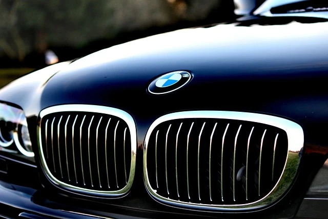 Benefits of Buying from a Dealership vs. Private Seller