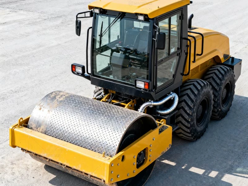 Selecting Road Roller Types for Optimal Highway Construction Compaction