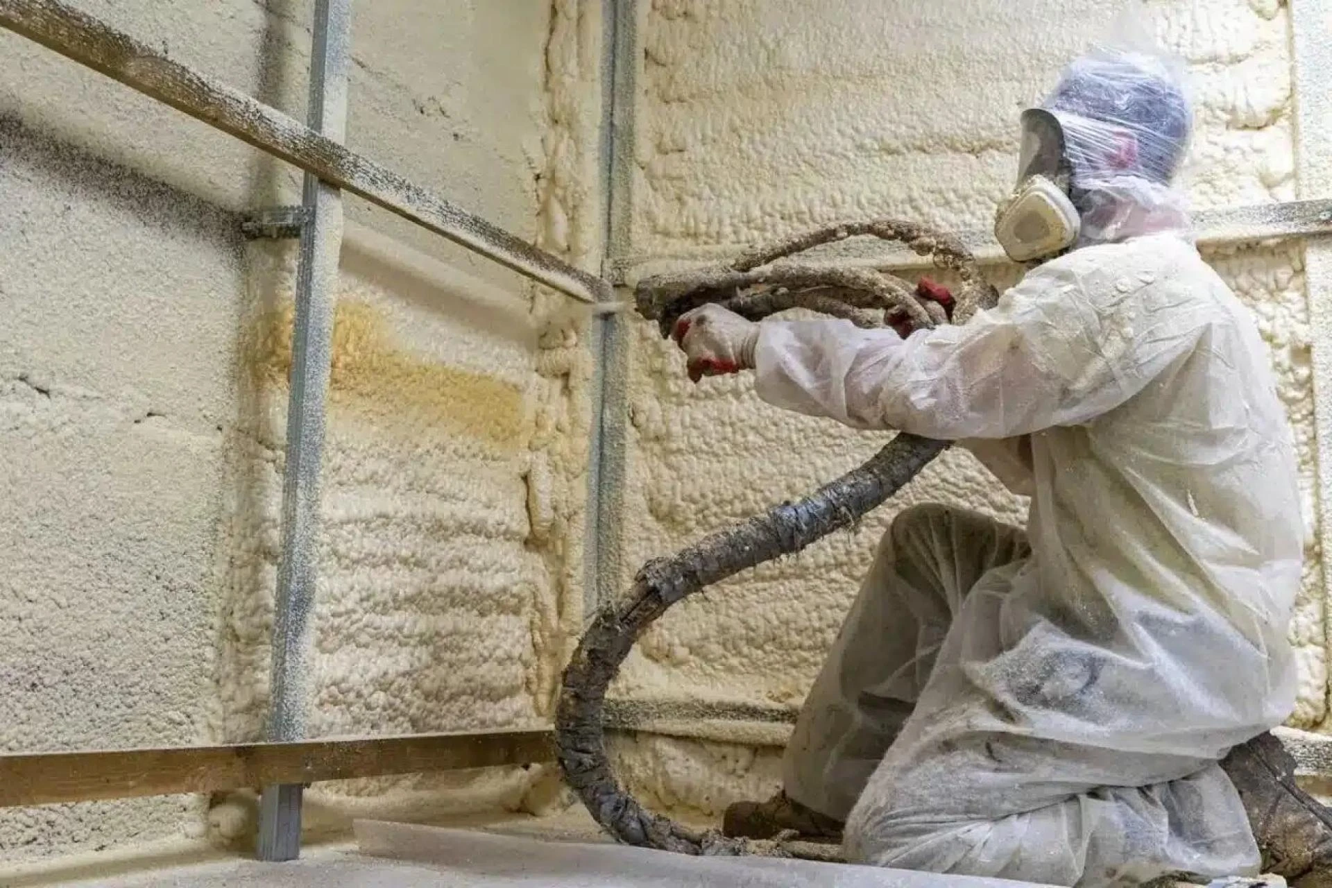 A Homeowner's Guide to Choosing a Spray Foam Expert in Round Rock