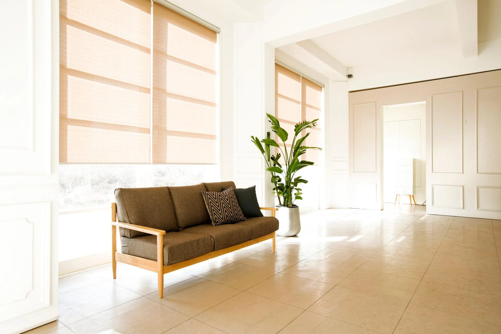 Redefining Modern Living Spaces: How Roller Blinds for Windows Enhance Home Aesthetics