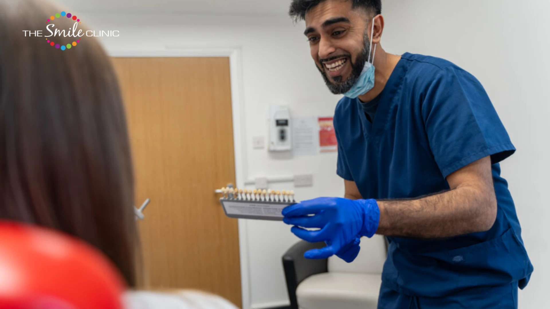 Porcelain Veneers: A Confident Smile Starts with the Right Dental Clinic