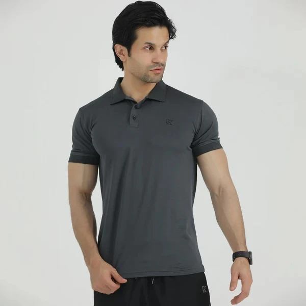 Classic and Trendy Men’s Polo Shirts to Elevate Your Wardrobe at Konfor.pk