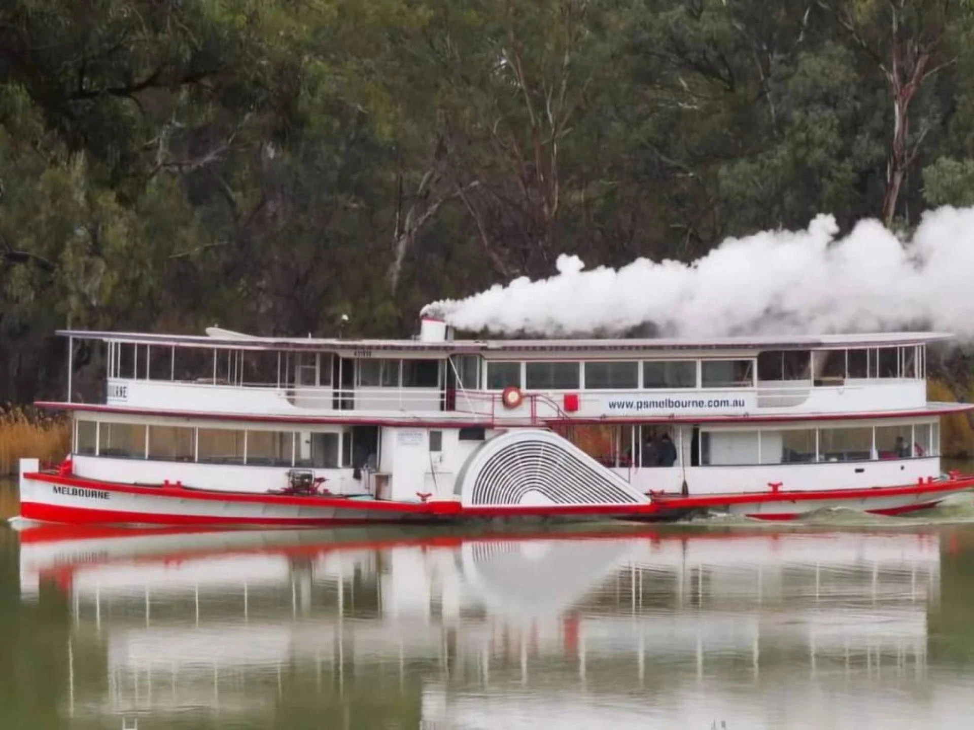 Experience Timeless Elegance with Paddle Steamer Melbourne – A Journey Through Mildura’s Iconic Rive