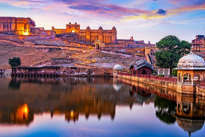 Adventure in the Desert – Best Places to Visit in Rajasthan in December 2025 & Thrilling Safari Guide