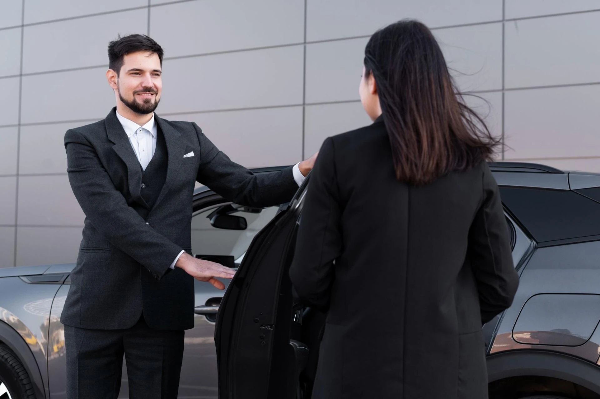 Book the Best Limousine Service from Orlando Airport for a Hassle-Free Ride