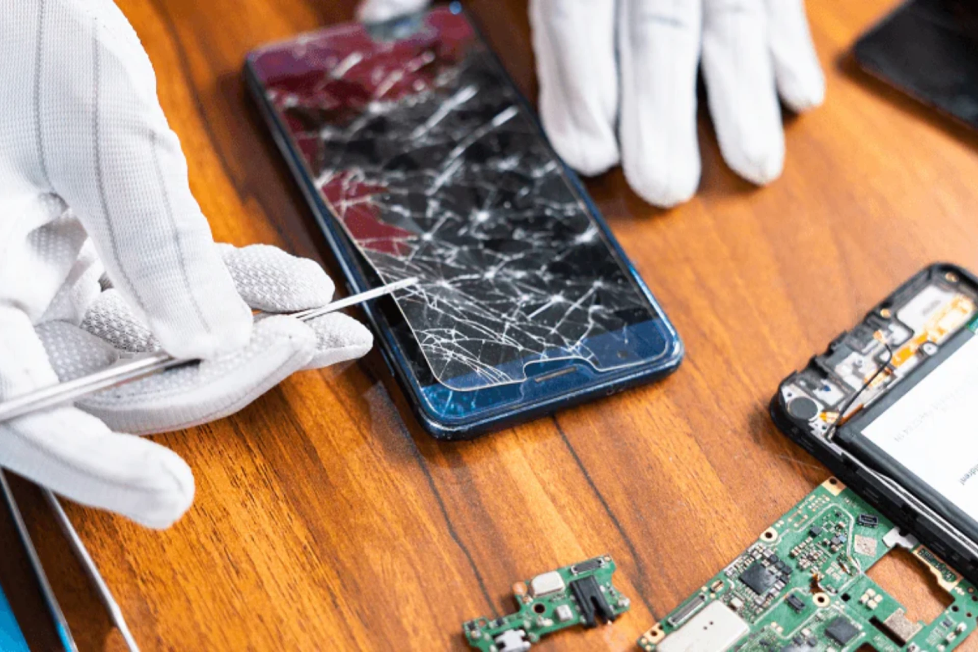 Affordable Phone Repair Dubai: What to Expect from Certified Technicians
