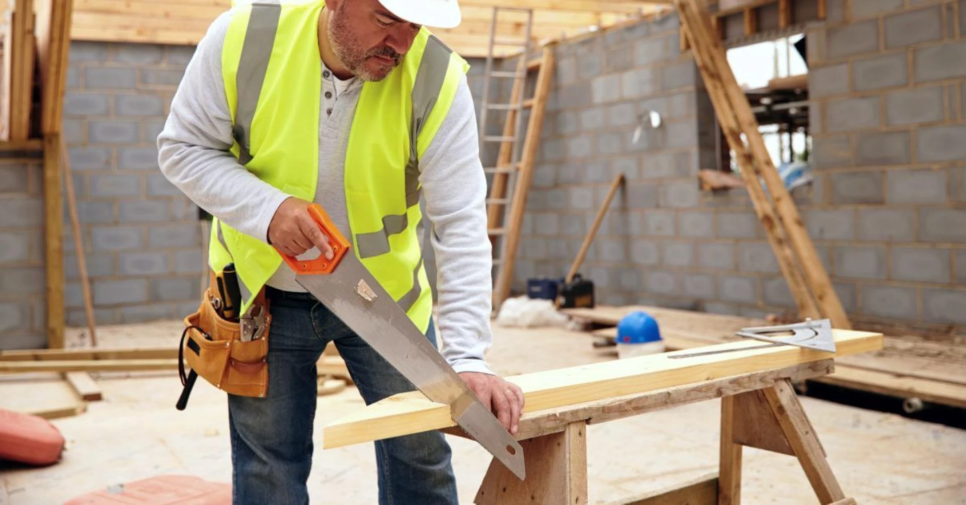 Carpentry Services in Bahrain: Crafting Quality, Comfort, and Style