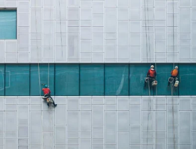 How “Painting Services In Dubai” Deliver Minimal-Disruption Painting for High-Traffic Commercial Buildings