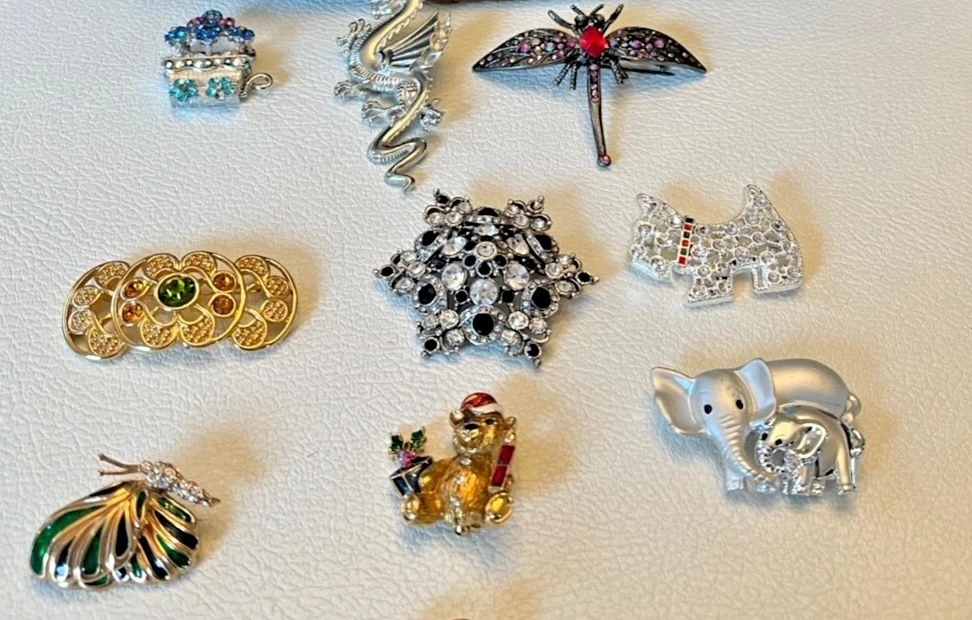 How to Build Your Collection with Vintage Jewelry Lots