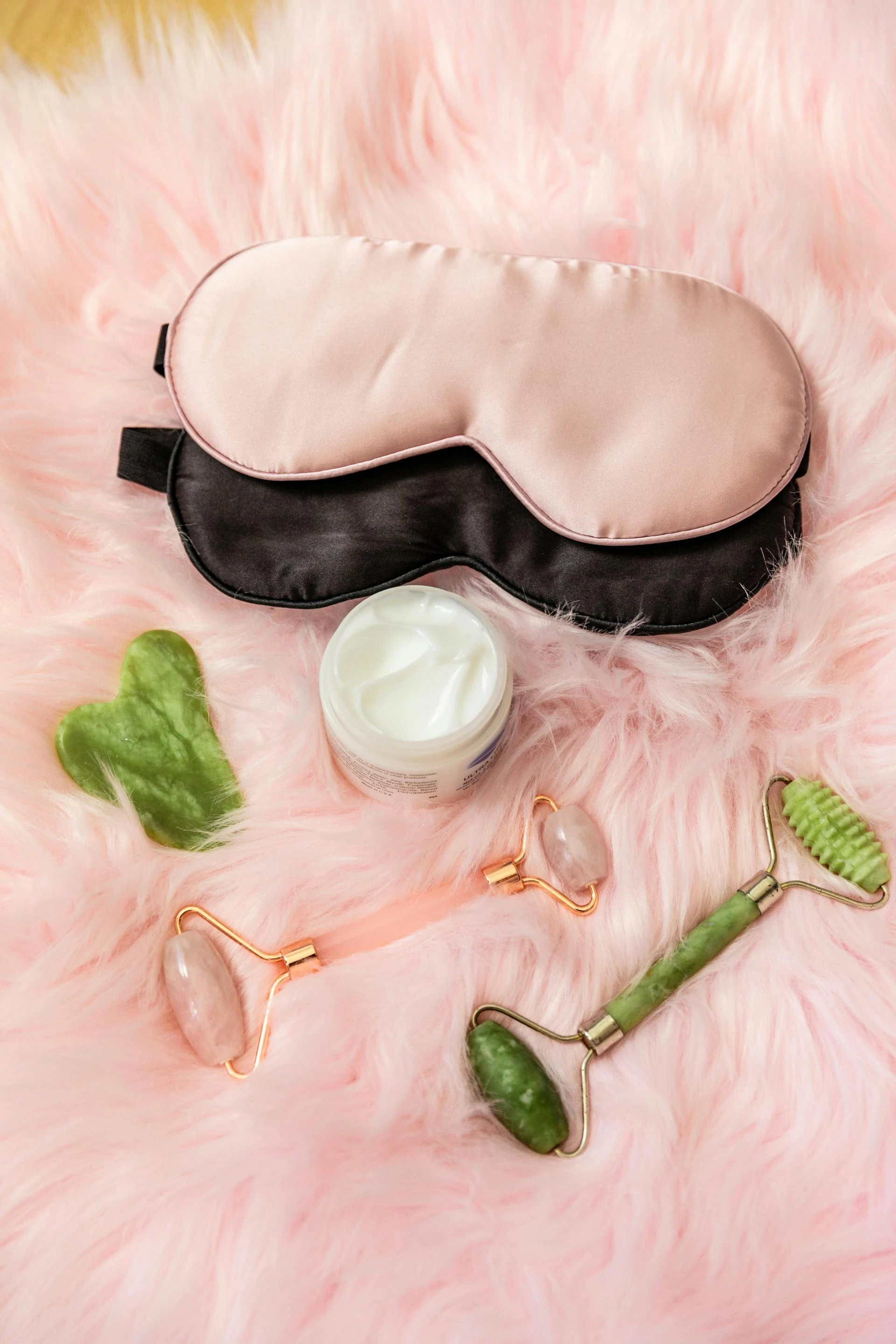 Must-Have Beauty Tools and Hair Accessories for Daily Use