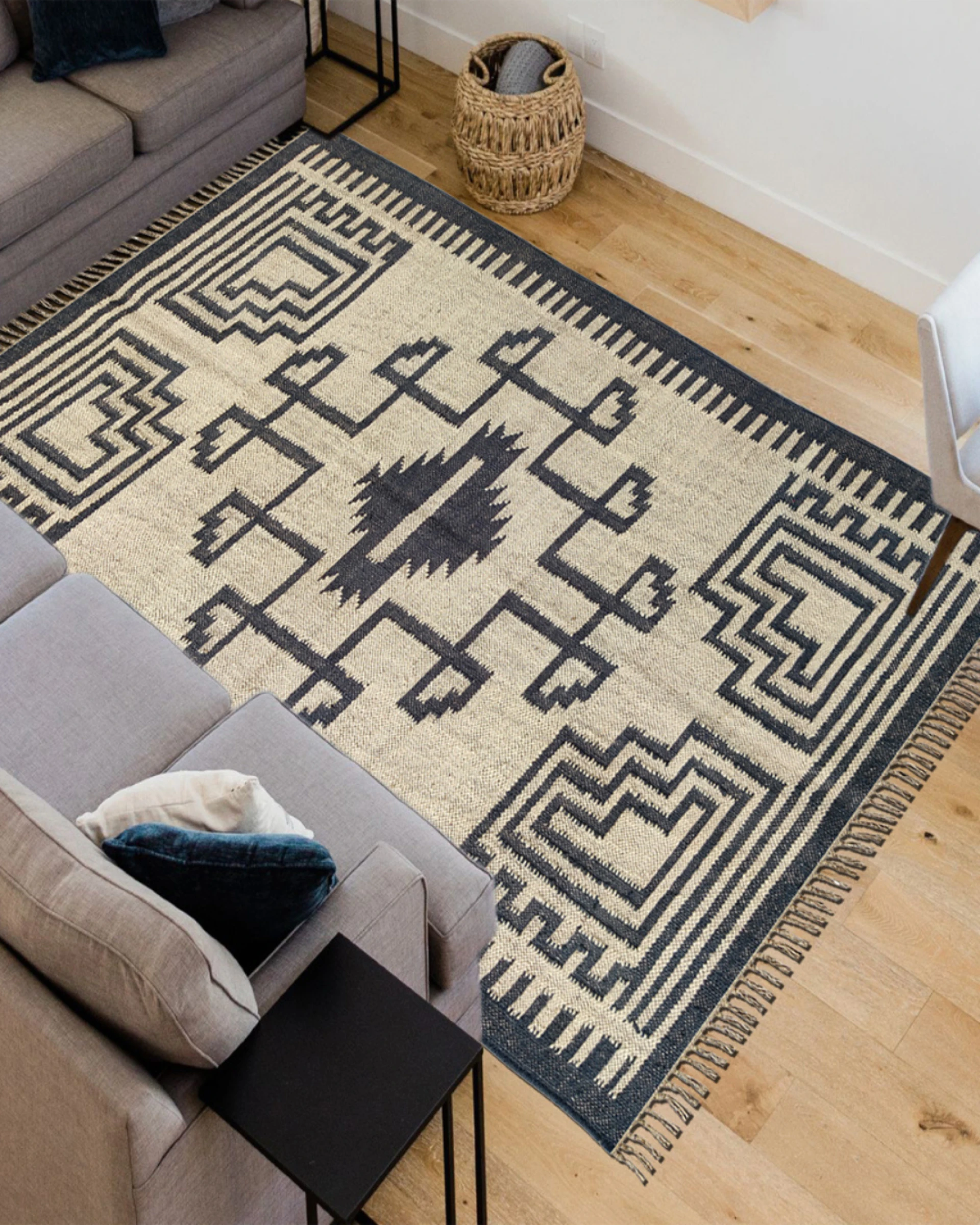 How to Choose the Best Ethnic Design Rugs Online for Your Living Space 