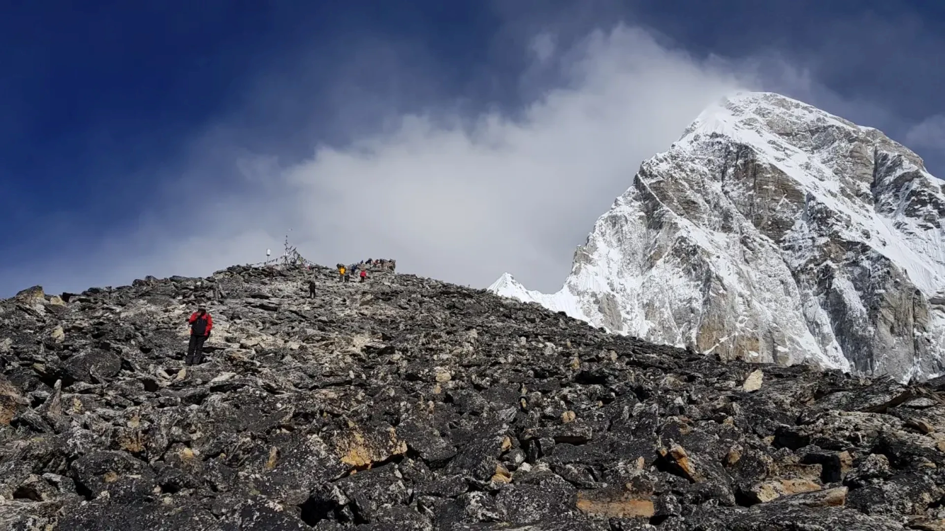 Top 10 Rules to Follow While Trekking With a Guide in Nepal