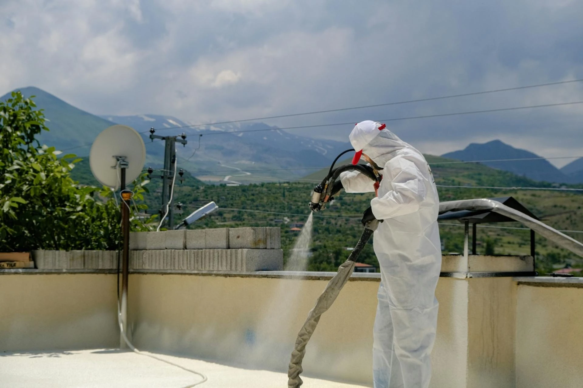 Why Spray Foam Roofing Is Becoming a Popular Choice for Property Owners