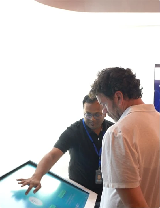 VR development company: Amazon Creating a Large-Scale, Multi-User Immersive Event 