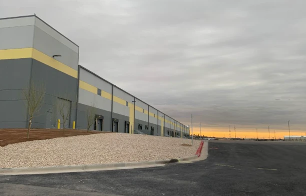 Hire Professional Painters for Stunning and Exclusive Commercial Painting Services Title