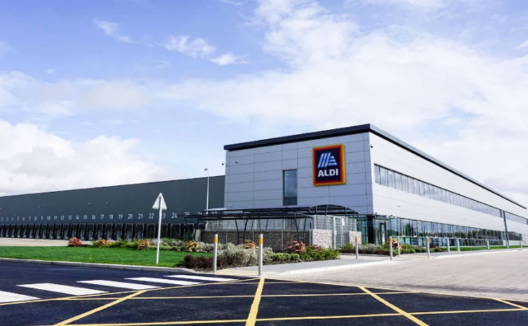 Hire Professional Painters for Stunning and Exclusive Commercial Painting Services Title