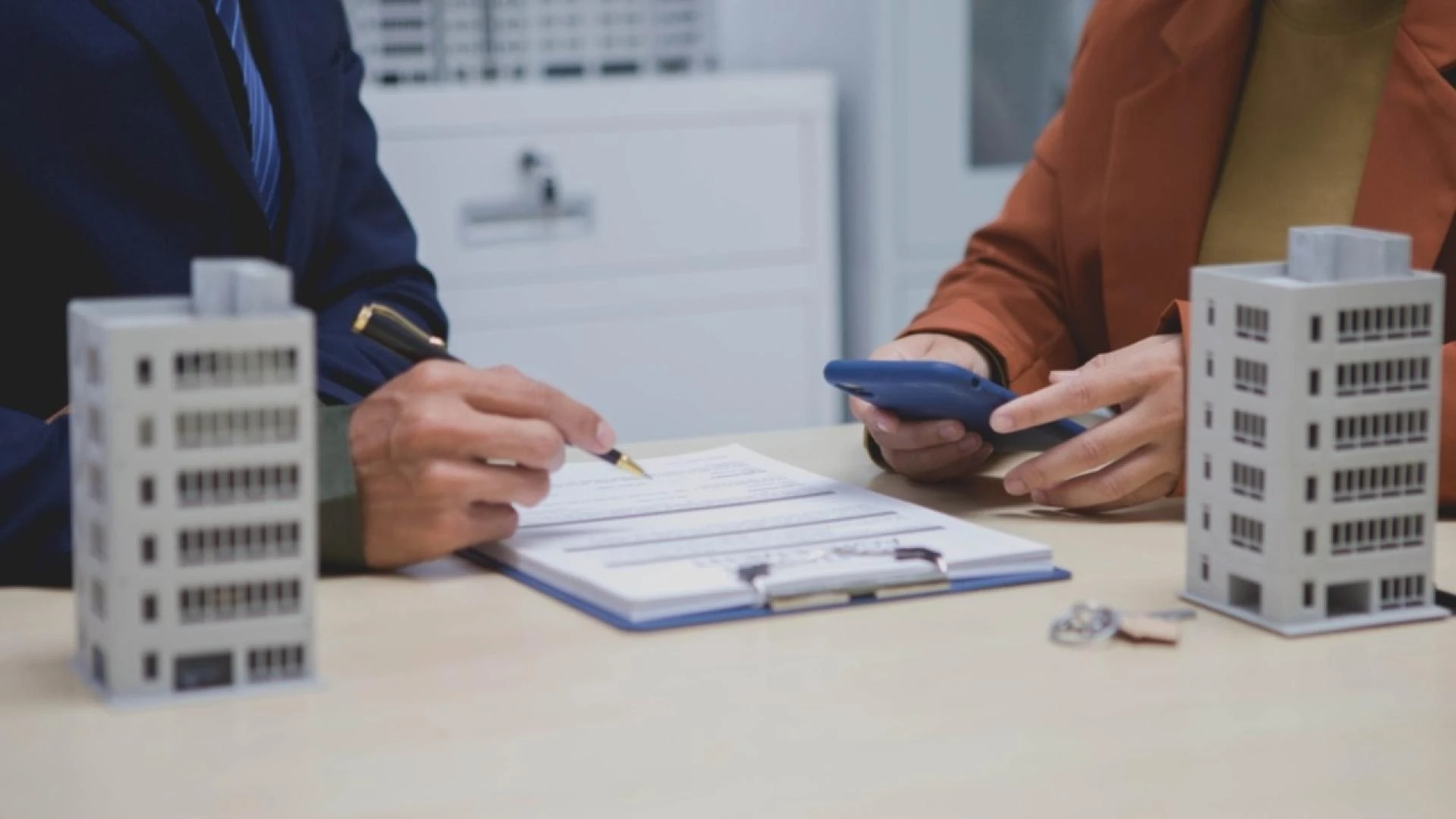 Looking for a Reliable Commercial Mortgage Consultant Dubai? Here’s Why You Should Choose Us!