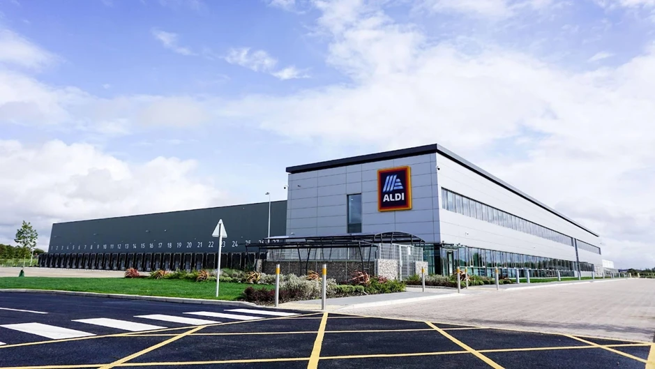 What to Be Careful About During Warehouse Painting