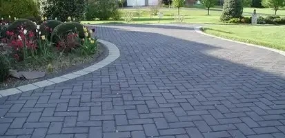 The Importance of Choosing the Right Paving and Landscaping Services