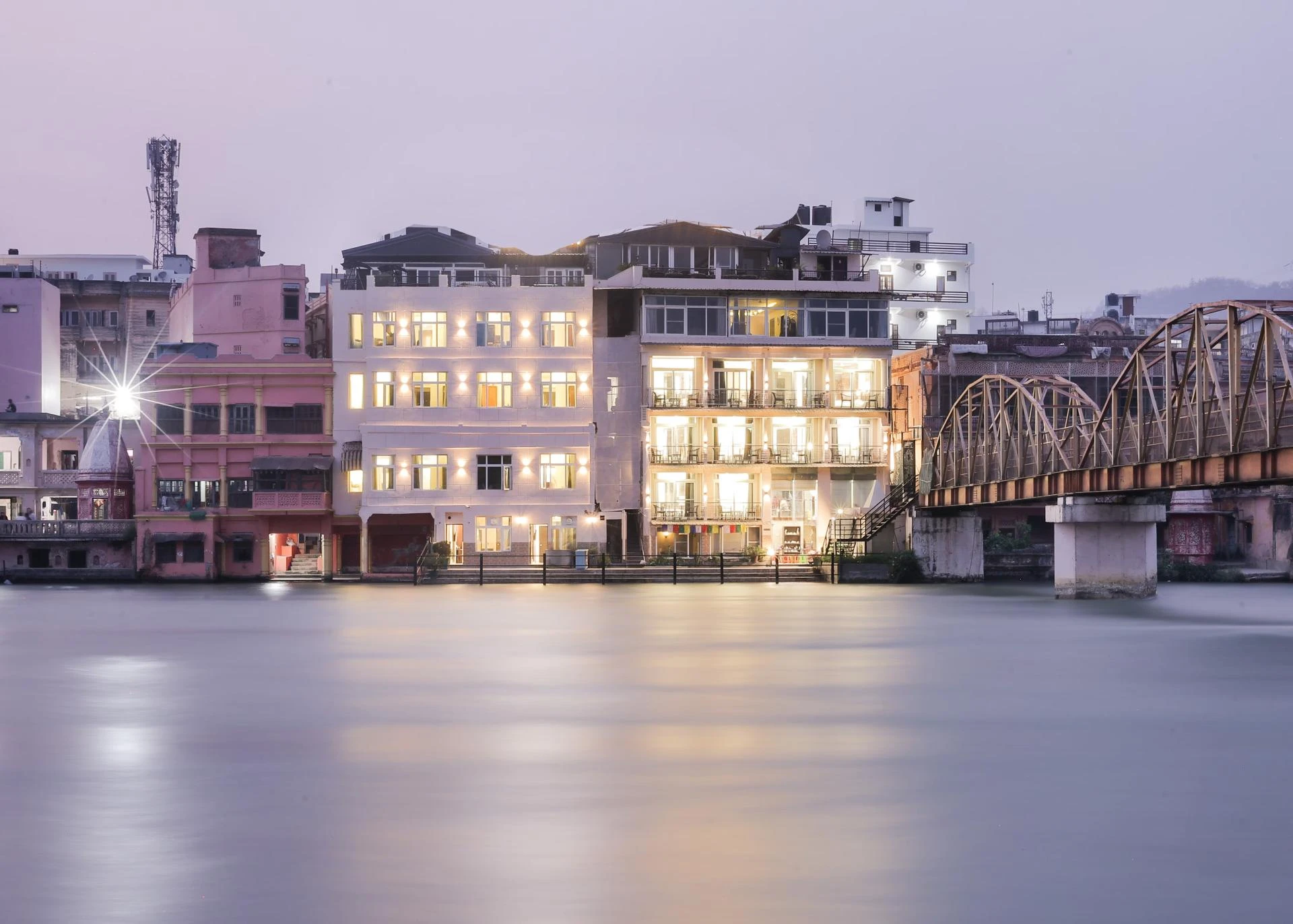 What Should Visitors Expect While Staying at ECKO Antarman Near the Ganga?