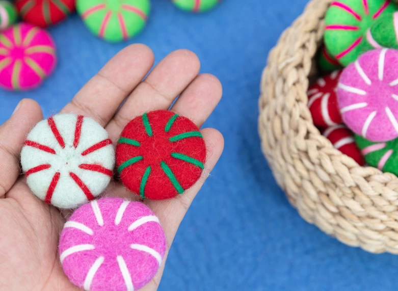 Celebrate the Holidays with Stunning Felt Christmas Decorations