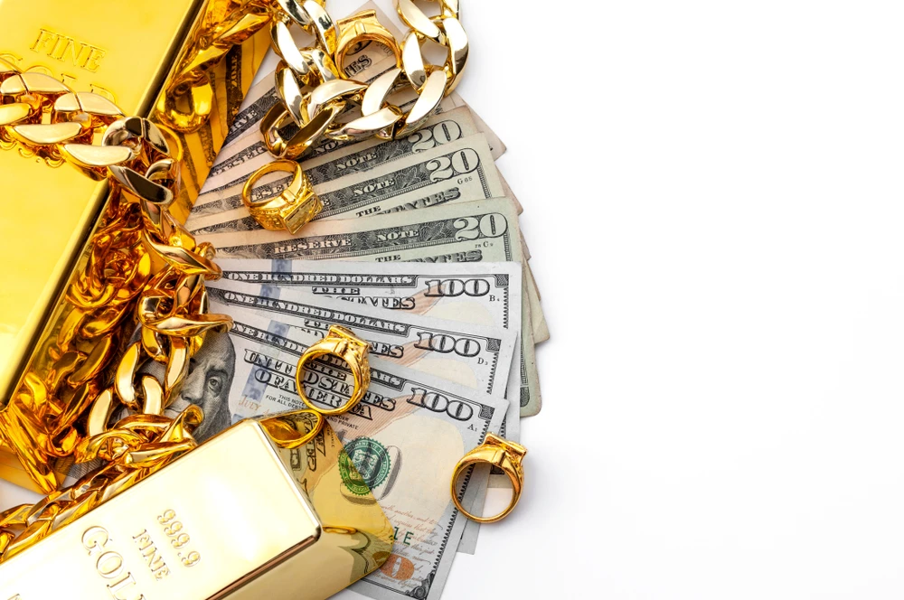 Top Reasons People Sell Their Gold for Cash