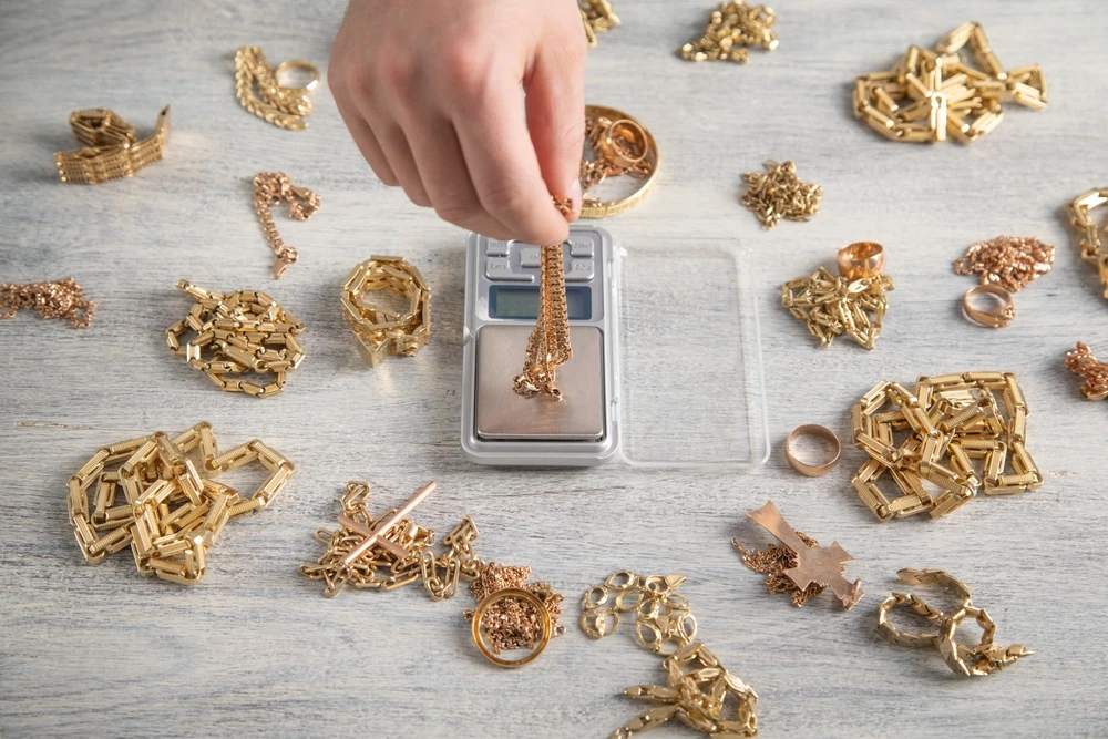 Top Reasons People Sell Their Gold for Cash